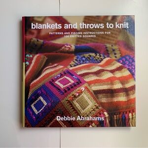 BLANKETS & THROWS TO KNIT 100 Knitted Squares Patterns Hardcover Book